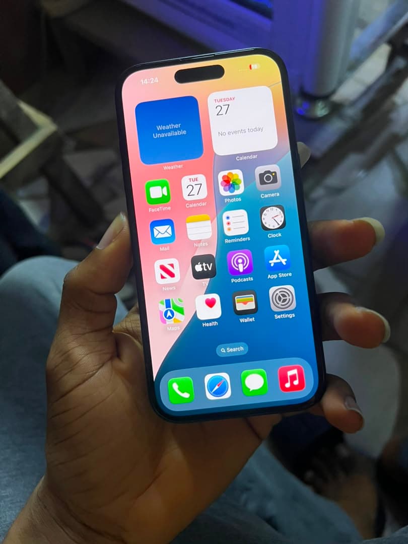 iPhone 15 (256GB) - 2023 view 2