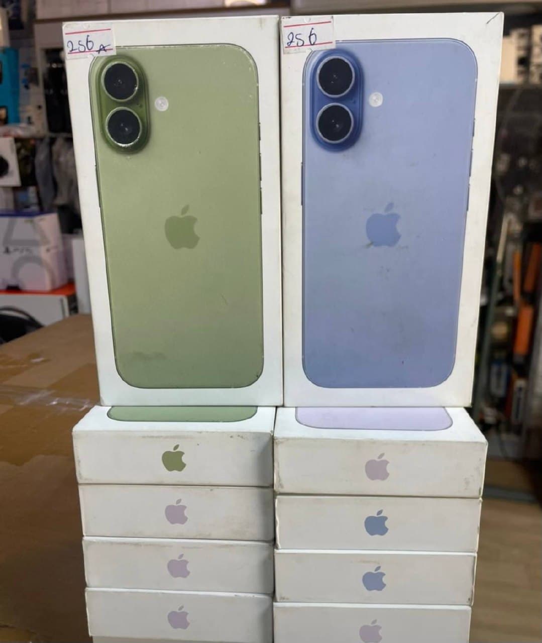iPhone 17 (256GB) - 2025