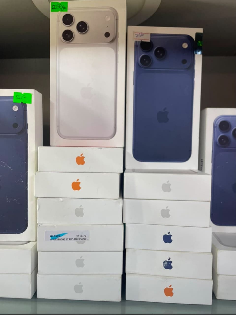 iPhone 17 Pro Max (256GB) - 2026 view 2